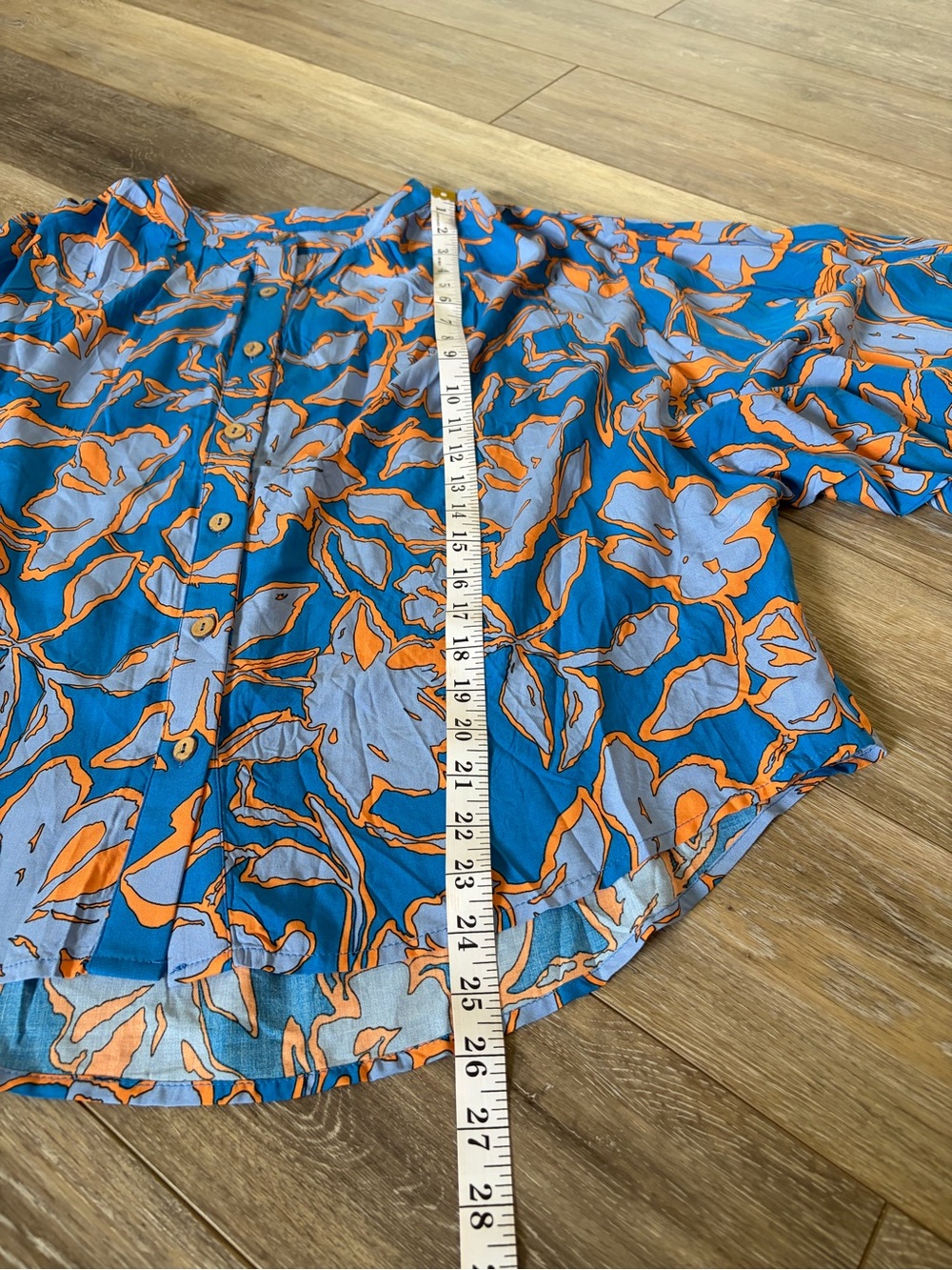 Boutique Women's Blue Floral Button-Up Blouse - Picture 12 of 12
